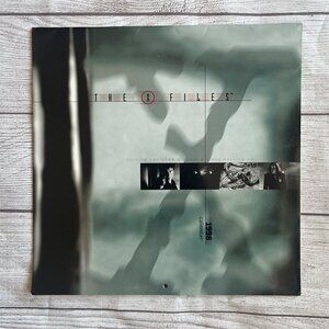 THE X-FILES 1998 Wall Calendar